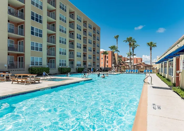 Charming 1 Bedroom, 3 Minute Walk To The Beach Condo